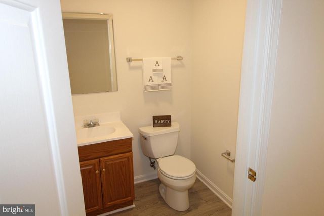 6385 MICHAEL ROBERT DR, Springfield, VA 22150