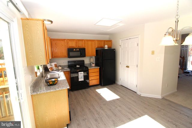 6385 MICHAEL ROBERT DR, Springfield, VA 22150