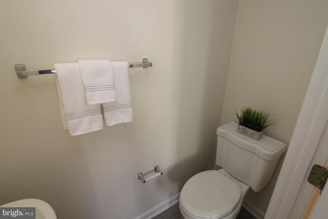 6385 MICHAEL ROBERT DR, Springfield, VA 22150
