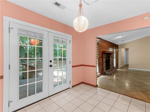 351 Waterford Drive, Jonesboro, GA 30238