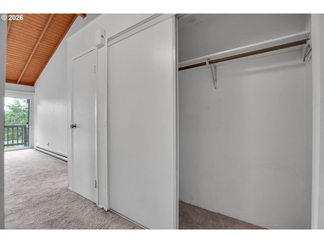 7748 Sw BARNES Rd C, Portland, OR 97225