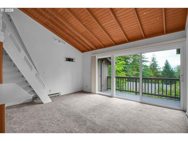 7748 Sw BARNES Rd C, Portland, OR 97225