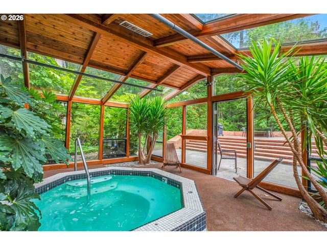 7748 Sw BARNES Rd C, Portland, OR 97225