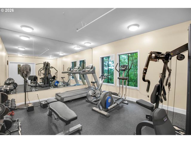 7748 Sw BARNES Rd C, Portland, OR 97225