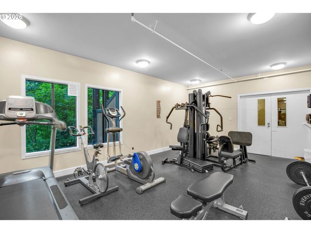 7748 Sw BARNES Rd C, Portland, OR 97225