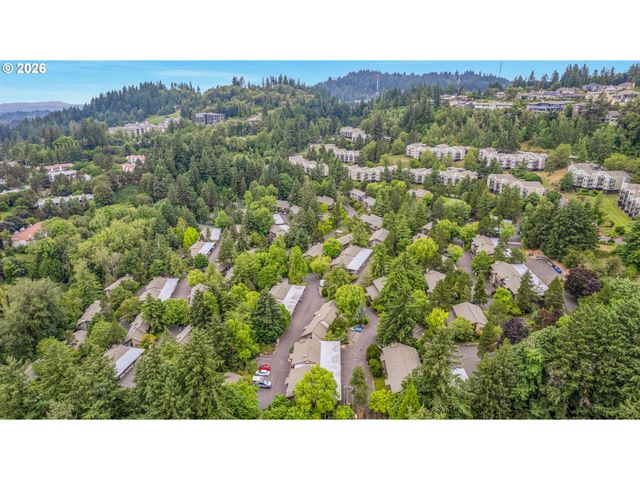 7748 Sw BARNES Rd C, Portland, OR 97225