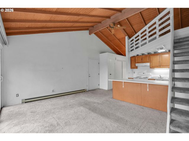7748 Sw BARNES Rd C, Portland, OR 97225