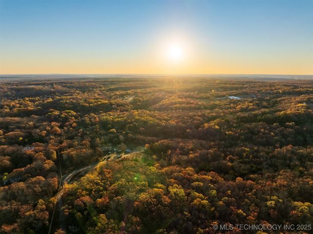 1 E 575 Road, Jennings, OK 74038