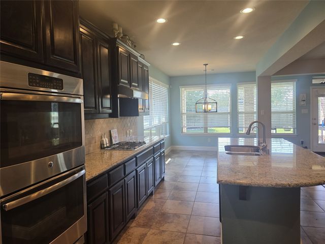 605 Fenceline Drive, Argyle, TX 76226