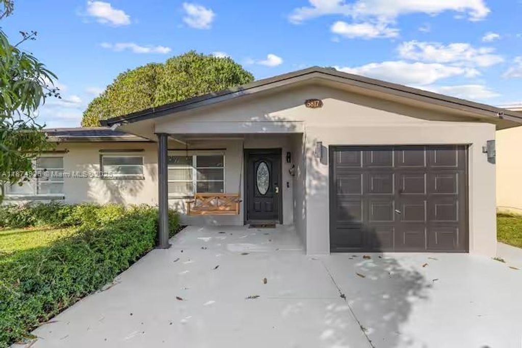 5817 NW 70th Ave, Tamarac, FL 33321