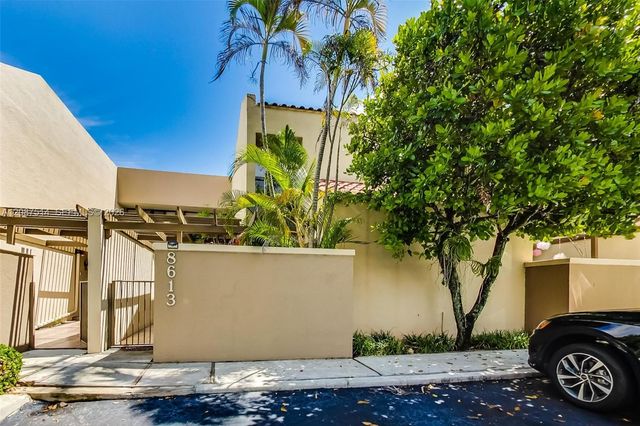 8613 SW 79th Place, Miami, FL 33143