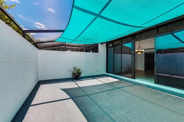 8613 SW 79th Place, Miami, FL 33143