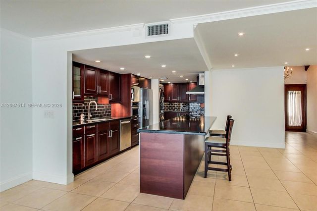 8613 SW 79th Place, Miami, FL 33143