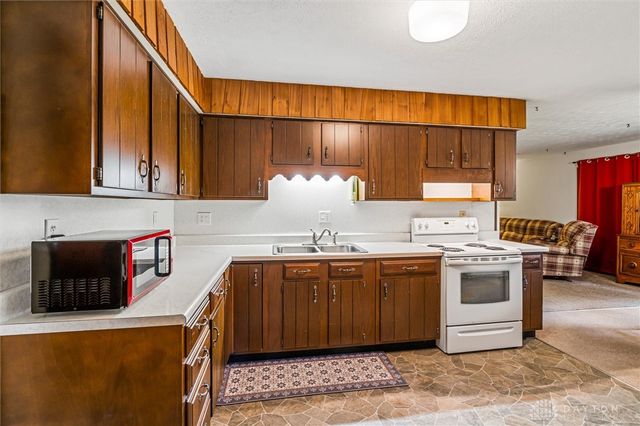6801 Gorsuch Road, Franklin, OH 45005