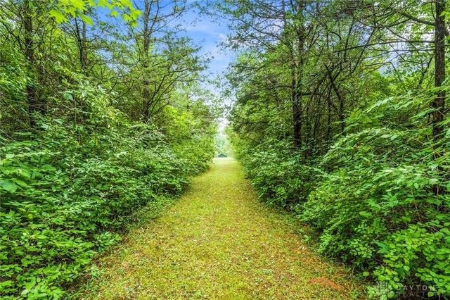 6801 Gorsuch Road, Franklin, OH 45005