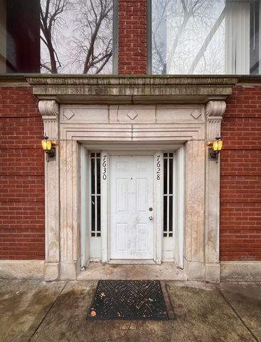 7628 S Essex Avenue 1N, Chicago, IL 60649