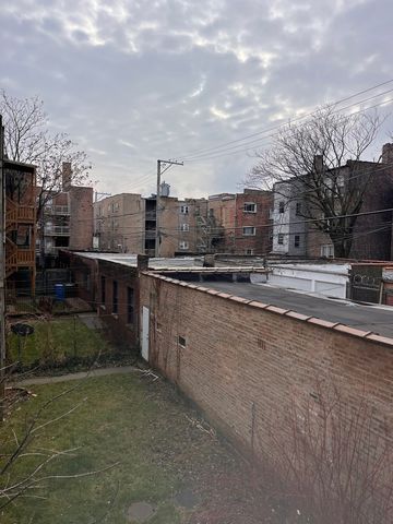 7628 S Essex Avenue 1N, Chicago, IL 60649