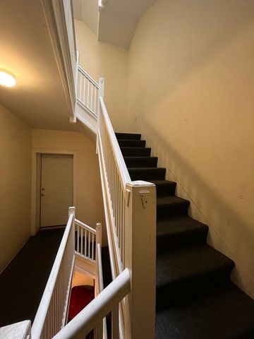 7628 S Essex Avenue 1N, Chicago, IL 60649