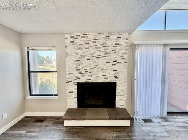 416 W Rockrimmon Boulevard E, Colorado Springs, CO 80919