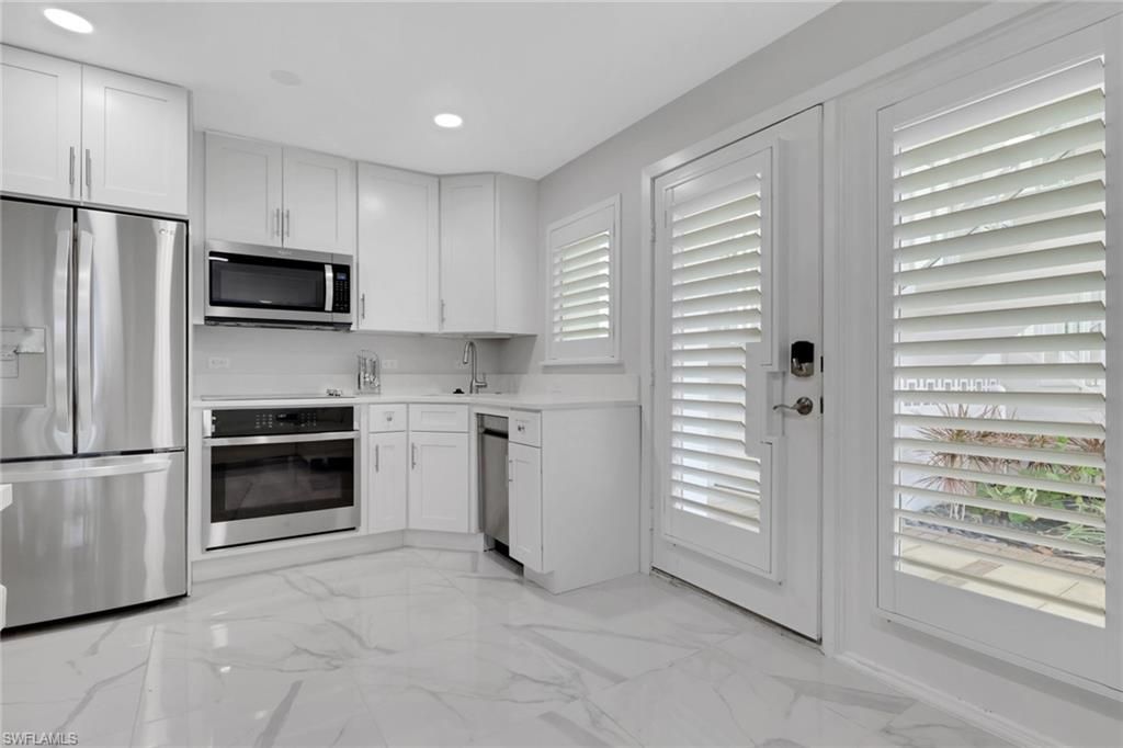 175 5th AVE S 4, NAPLES, FL 34102 — photo 5