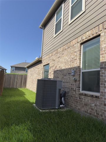 15618 Eastern Meadowlark Wy, Cypress, TX 77429