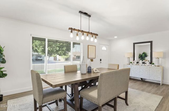 8619 E ROANOKE Avenue, Scottsdale, AZ 85257