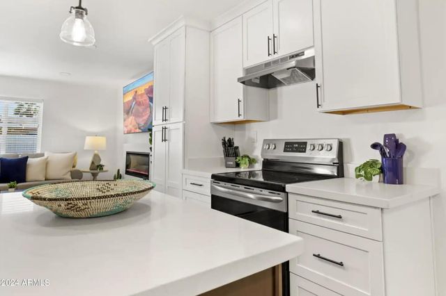 8619 E ROANOKE Avenue, Scottsdale, AZ 85257