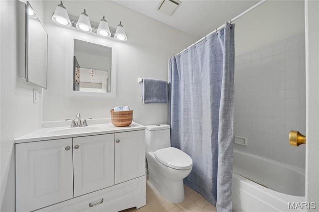 11504 Northbrook Way, St Louis, MO 63146
