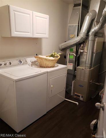 11803 Meadow Lane Drive 71, Warren, MI 48093