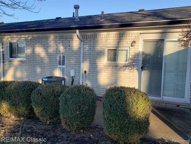 11803 Meadow Lane Drive 71, Warren, MI 48093