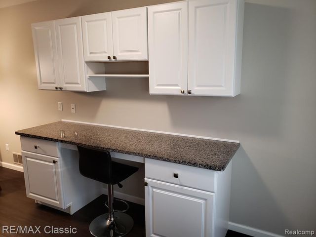 11803 Meadow Lane Drive 71, Warren, MI 48093