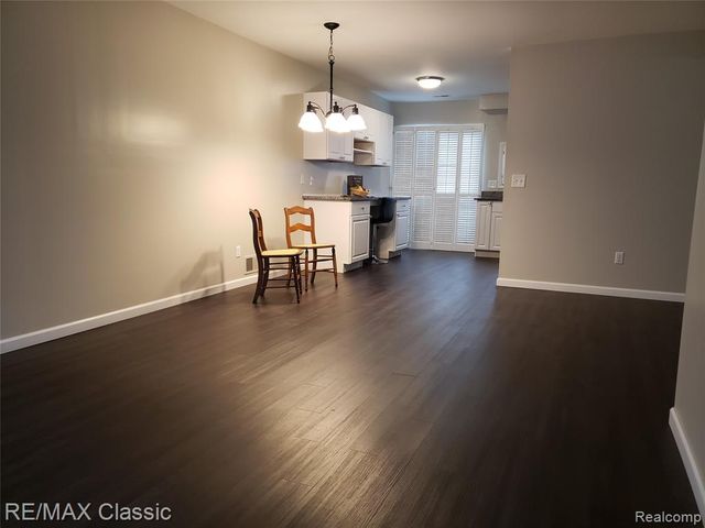 11803 Meadow Lane Drive 71, Warren, MI 48093