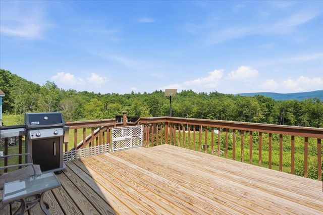 1253 Old West Road, Arlington, VT 05250