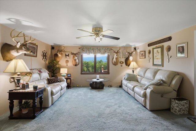 1253 Old West Road, Arlington, VT 05250