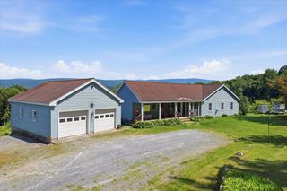 1253 Old West Road, Arlington, VT 05250