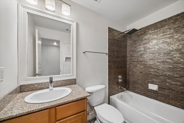 3501 Chenevert Street 7, Houston, TX 77004