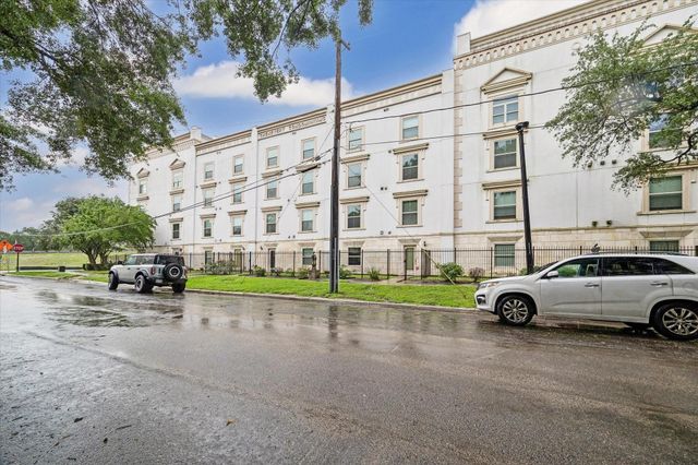 3501 Chenevert Street 7, Houston, TX 77004