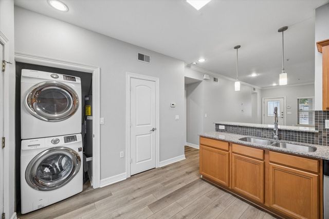 3501 Chenevert Street 7, Houston, TX 77004
