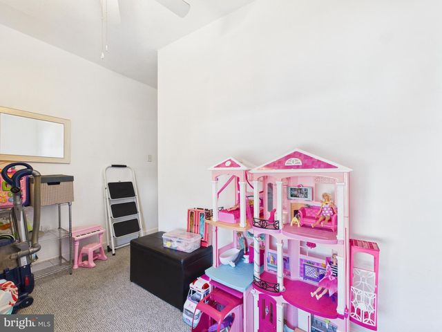 1357 W PHILADELPHIA ST, York, PA 17404