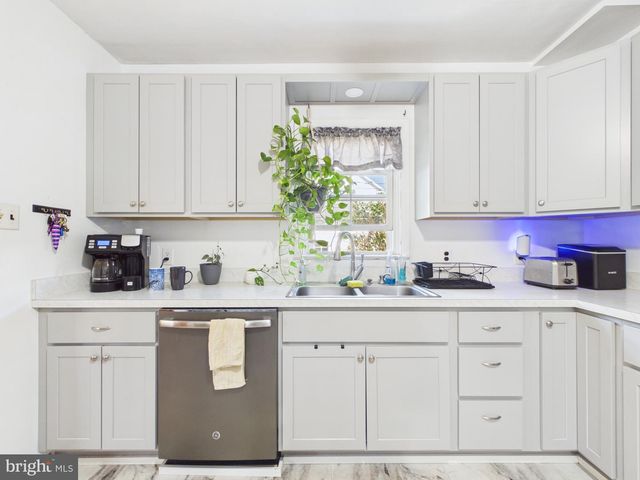 1357 W PHILADELPHIA ST, York, PA 17404