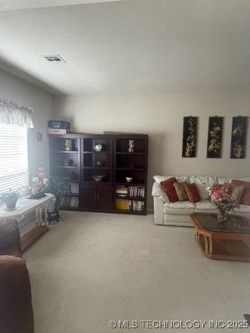 9203 E 87th Place, Tulsa, OK 74133