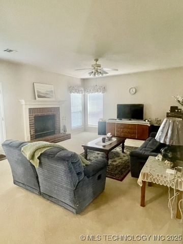 9203 E 87th Place, Tulsa, OK 74133