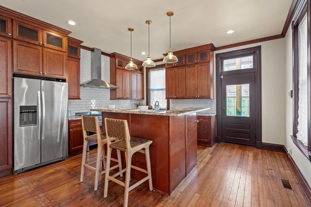 561 E 4th Street, Newport, KY 41071