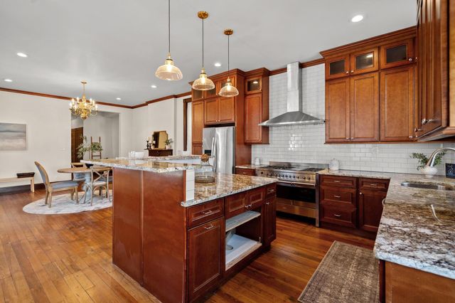 561 E 4th Street, Newport, KY 41071