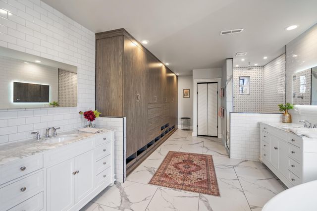 561 E 4th Street, Newport, KY 41071