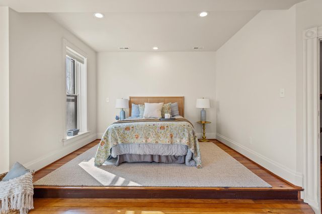 561 E 4th Street, Newport, KY 41071