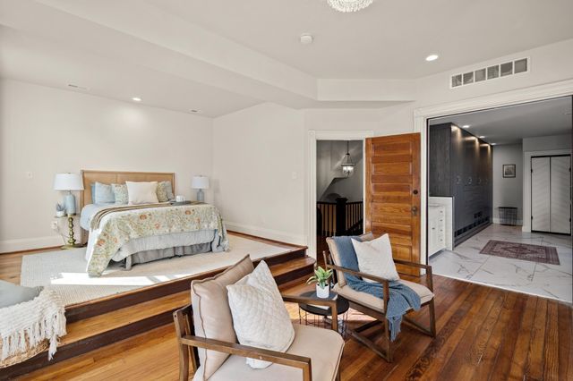 561 E 4th Street, Newport, KY 41071