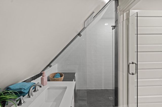 561 E 4th Street, Newport, KY 41071