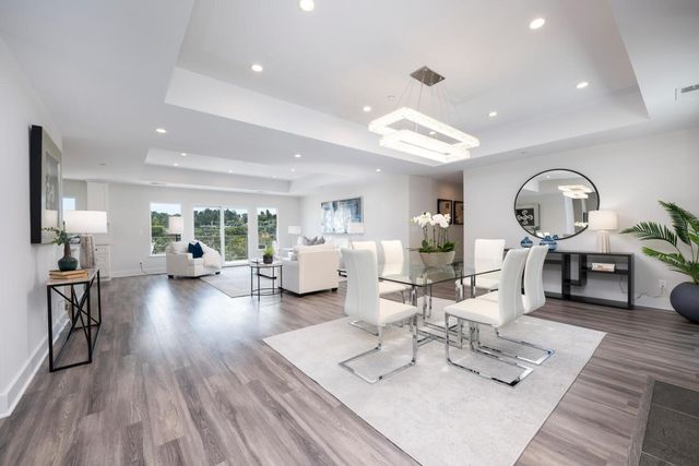 30 Calaveras Court, Hillsborough, CA 94010