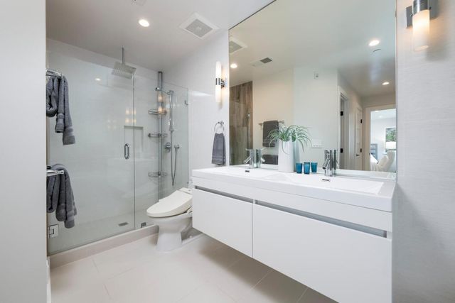 30 Calaveras Court, Hillsborough, CA 94010